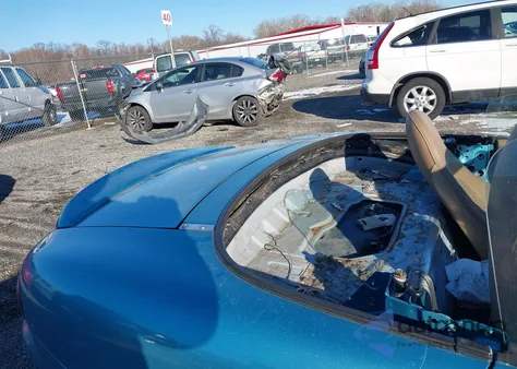 2001 Mazda Mx-5 Miata Ls/Special Edition z USA, uszkodzony, nr VIN JM1NB353X10212667